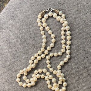 Elegant Cream Pearl Strand Necklace - Unbranded